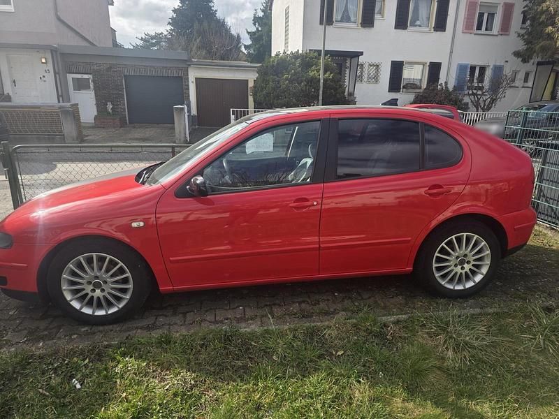 Gebraucht Seat Leon 105 PS (77 kW) 2000 Rot Kleinwagen