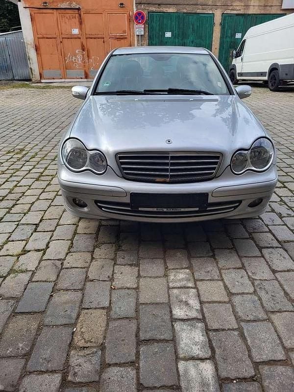 Gebraucht 2006 Mercedes C180 Avantgarde Limousine | 2.990 € (Guter Preis) - Bild 1/4