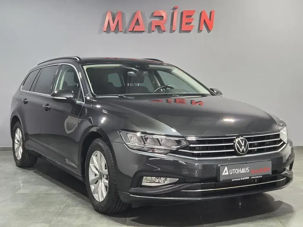 Usata VW Passat 150 CV (110 kW) 2022 Grigio Station wagon