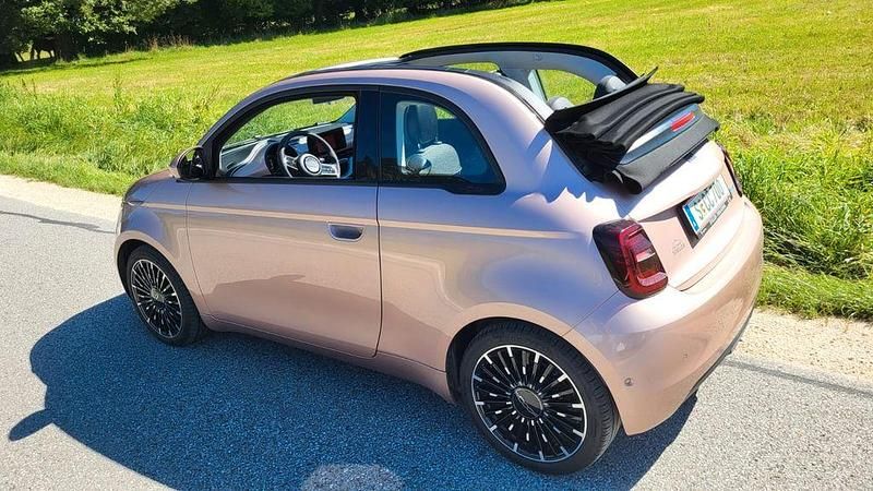 Gold Gebraucht 2022 Fiat 500e Icon Cabrio | 16.900 € (Superpreis) - Bild 1/4