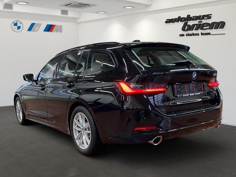 Gebraucht BMW 330e 292 PS (214 kW) 2022 Schwarz ii Kombi