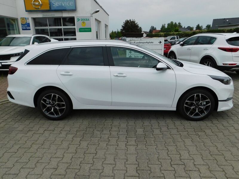 Gebraucht Kia Ceed Platinum 136 PS (100 kW) 2023 Weiß Kleinwagen