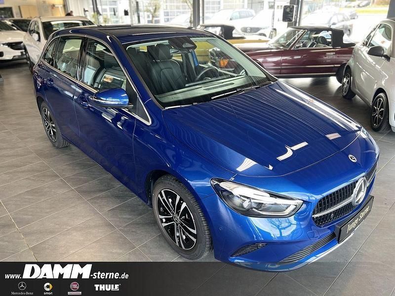Gebraucht Mercedes E250 Progressive 163 PS (119 kW) 2024 Blau Limousine