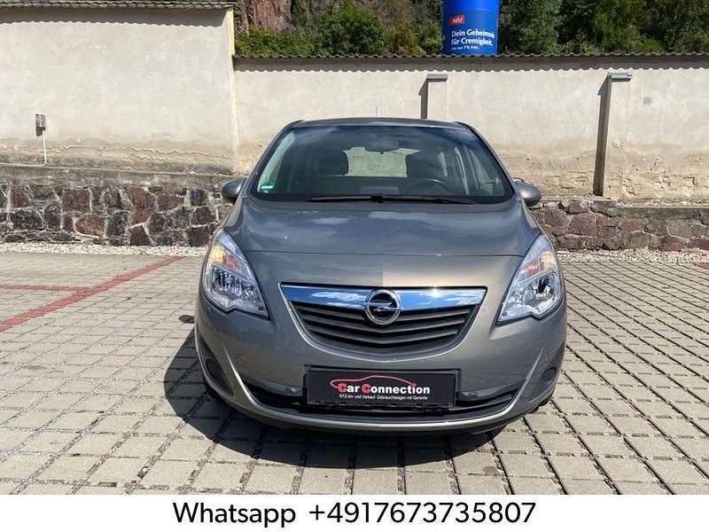 Grau Gebraucht 2013 Opel Meriva Active Van / Kleinbus | 5.999 € (Fairer Preis) - Bild 1/4