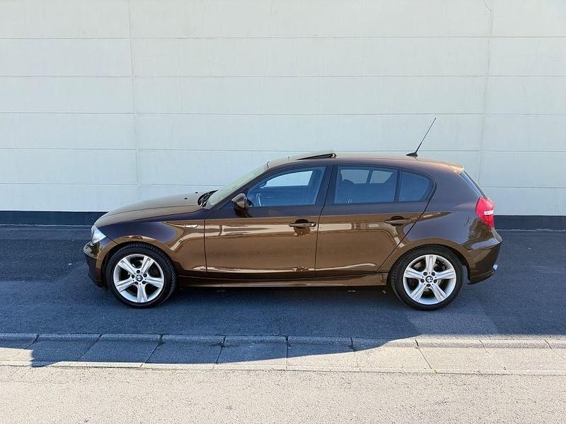 Gebraucht BMW 118 Advantage 143 PS (105 kW) 2011 Braun Kleinwagen