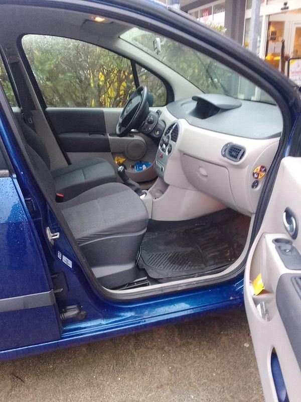Blau Gebraucht 2004 Renault Modus Van / Kleinbus | 699 € (Guter Preis) - Bild 1/4