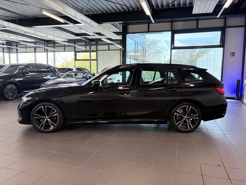 Gebraucht BMW 320 M Sport 190 PS (139 kW) 2023 Schwarz Kombi
