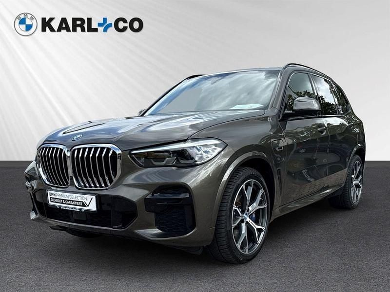 Grau Gebraucht 2022 BMW X5 M Sport SUV | 61.998 € (Fairer Preis) - Bild 1/4
