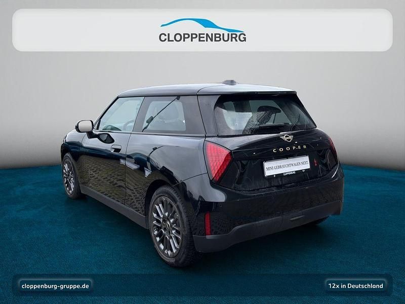 Gebraucht Mini Cooper Essential 135 kW (184 PS) 2024 Schwarz Kleinwagen