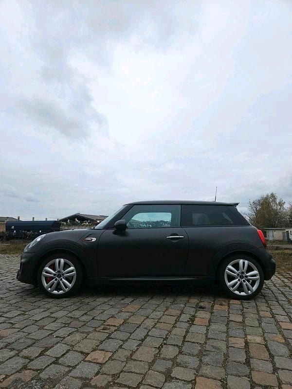 Gebraucht Mini John Cooper Works 231 PS (169 kW) 2018 Schwarz Kleinwagen