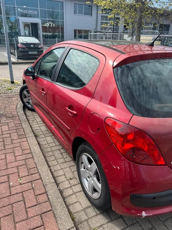 Gebraucht Peugeot 207 110 PS (80 kW) 2007 Rot Kleinwagen