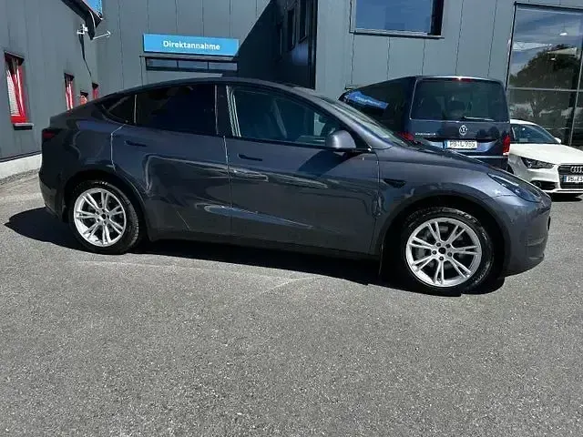 Gebraucht Tesla Model Y 378 kW (514 PS) 2023 Grau SUV