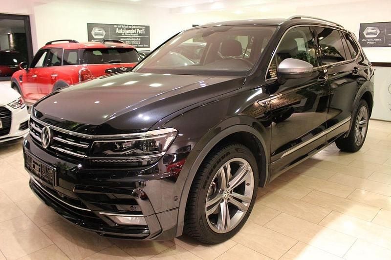 Schwarz Gebraucht 2019 VW Tiguan Allspace R-line SUV | 25.850 € (Fairer Preis) - Bild 1/4