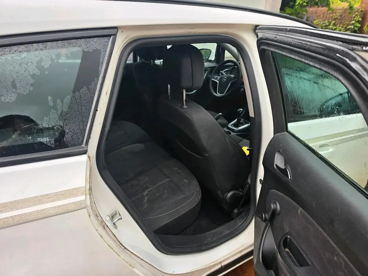 Gebraucht Opel Astra 2013 Weiß Kombi