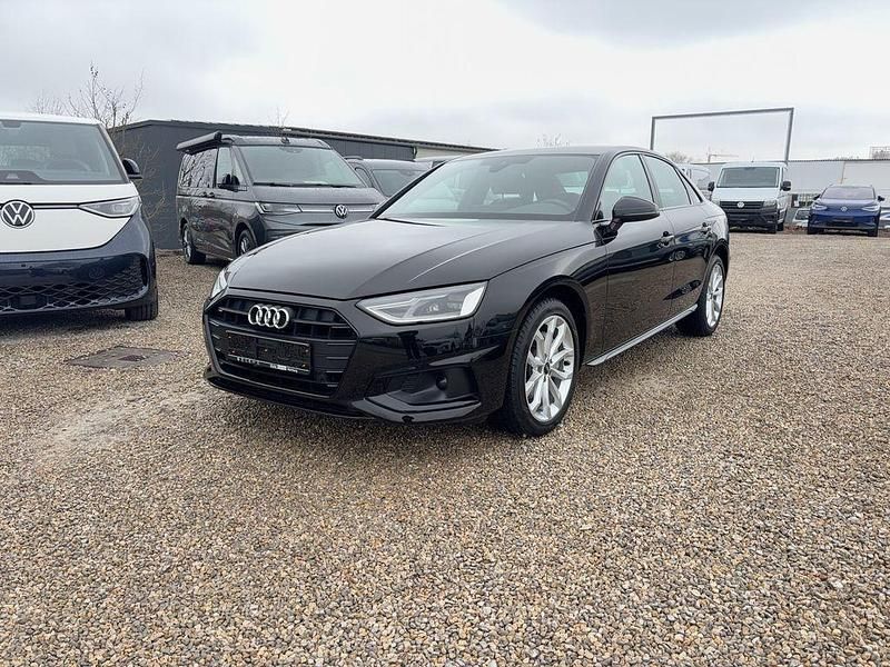 Gebraucht Audi A4 Ambiente 204 PS (150 kW) 2022 Mythosschwarz Limousine