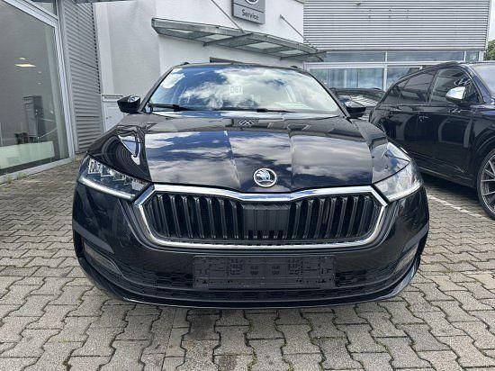 Gebraucht Skoda Octavia First Edition 150 PS (110 kW) 2020 Schwarzmagic perleffekt Kombi