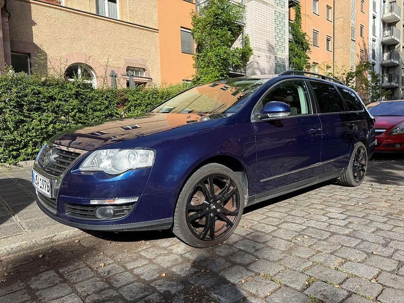 Blau Gebraucht 2010 VW Passat Kombi | 2.150 € (Superpreis) - Bild 1/4