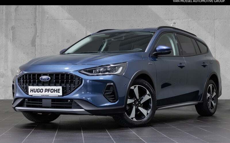 Gebraucht Ford Focus Active X 125 PS (91 kW) 2023 Uni lackierung Kombi