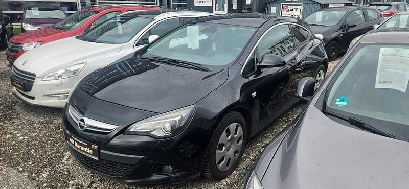 Schwarz Gebraucht 2013 Opel Astra GTC Innovation Coupé | 4.590 € (Guter Preis) - Bild 1/4