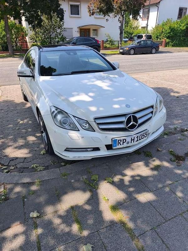 Gebraucht 2011 Mercedes E350 Coupé | 8.350 € (Superpreis) - Bild 1/4