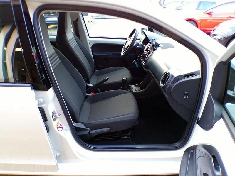 Gebraucht VW up! move up! 65 PS (47 kW) 2023 Pure white Kleinwagen