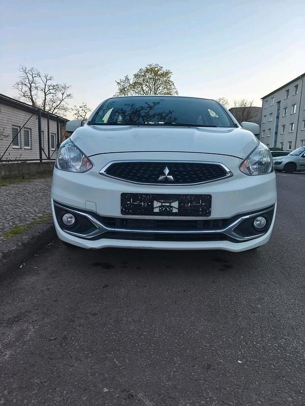 Gebraucht Mitsubishi Space Star 71 PS (52 kW) 2020 Weiß Kleinwagen