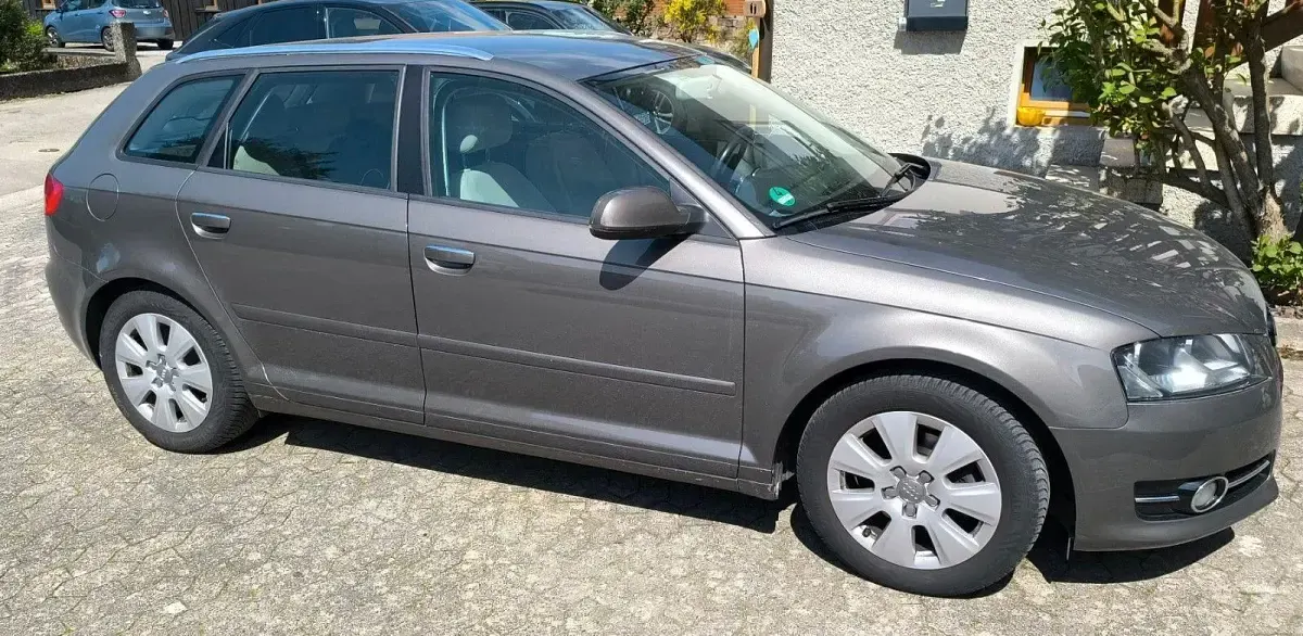 Gebraucht Audi A3 Attraction 125 PS (91 kW) 2012 Kleinwagen