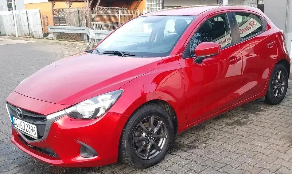 Gebraucht Mazda 2 75 PS (55 kW) 2016 Rot Kleinwagen