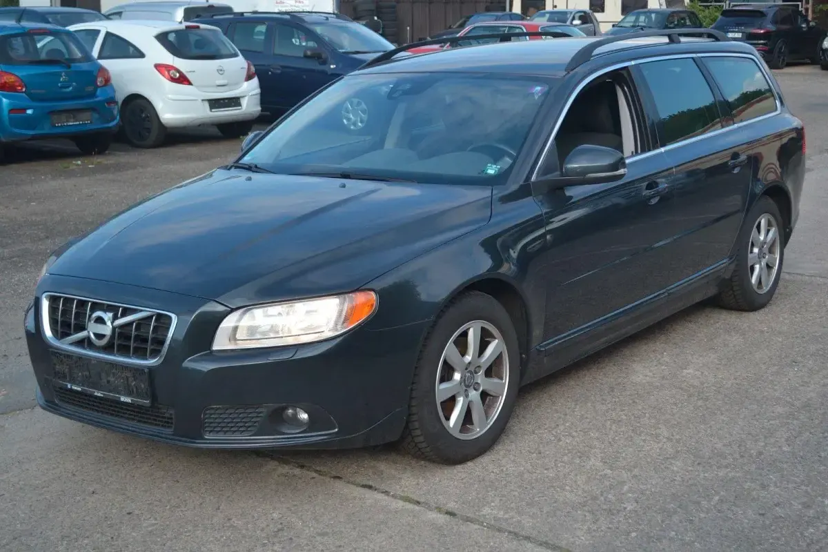 Gebraucht Volvo V70 114 PS (83 kW) 2012 Grau Kombi