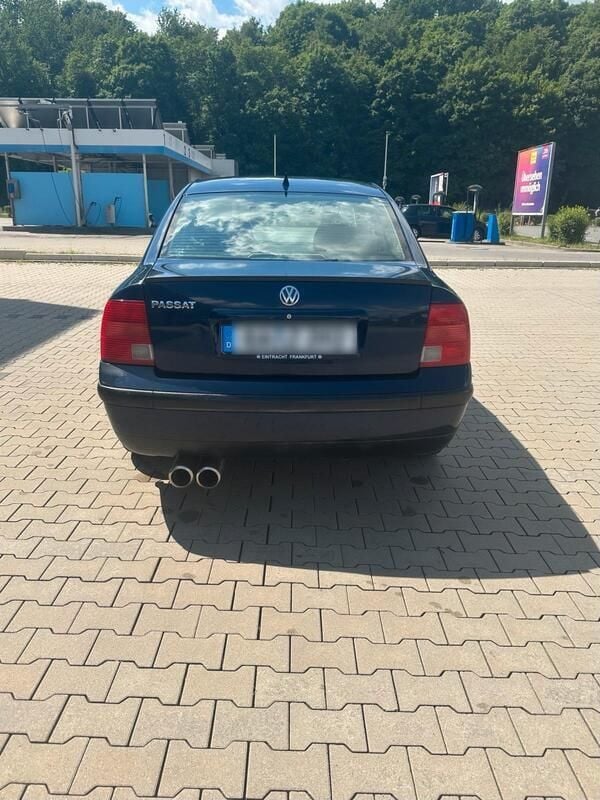 Blau Gebraucht 1997 VW Passat Limousine | 1.800 € (Fairer Preis) - Bild 1/4