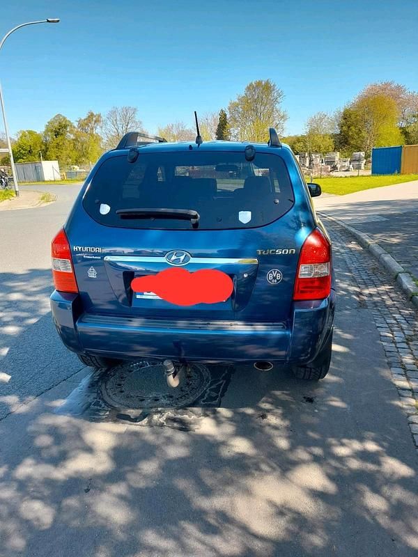 Second-hand Hyundai Tucson 140 CP (102 kW) 2008 Albastru SUV