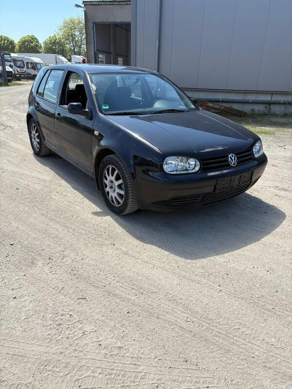 Schwarz Gebraucht 2002 VW Golf IV Kleinwagen | 950 € (Superpreis) - Bild 1/4