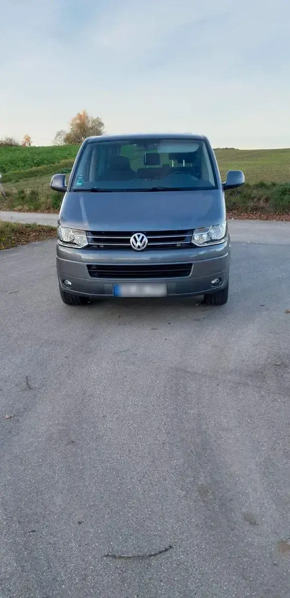 Gebraucht VW Caravelle 140 PS (102 kW) 2010 Grau Van