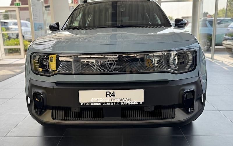 Blau Neu 2025 Renault 4 E-Tech Komfort SUV | 34.649 € (Guter Preis) - Bild 1/4