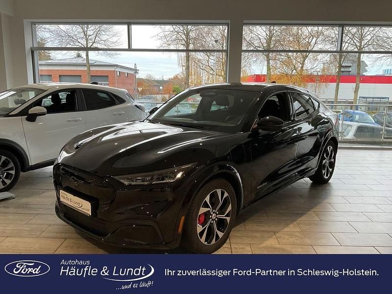 Agate black Gebraucht 2023 Ford Mustang Mach-E Premium SUV | 32.980 € (Fairer Preis) - Bild 1/4