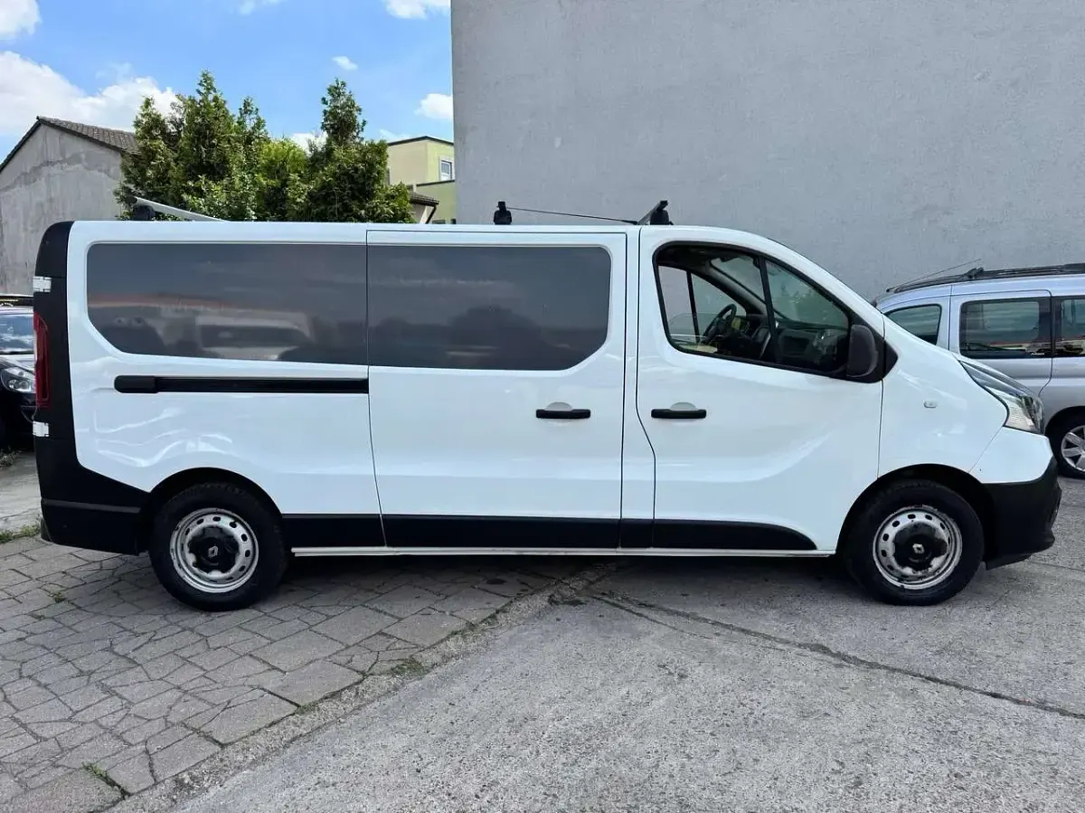 Gebraucht Renault Trafic Komfort 145 PS (106 kW) 2019 Gletscherweiss Van / Kleinbus