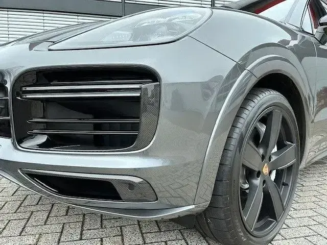 Gebraucht Porsche Cayenne Turbo 549 PS (403 kW) 2019 Grau SUV