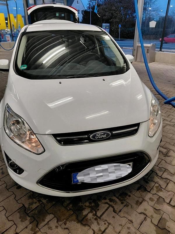 Weiß Gebraucht 2015 Ford C-MAX Van / Kleinbus | 5.800 € (Guter Preis) - Bild 1/4