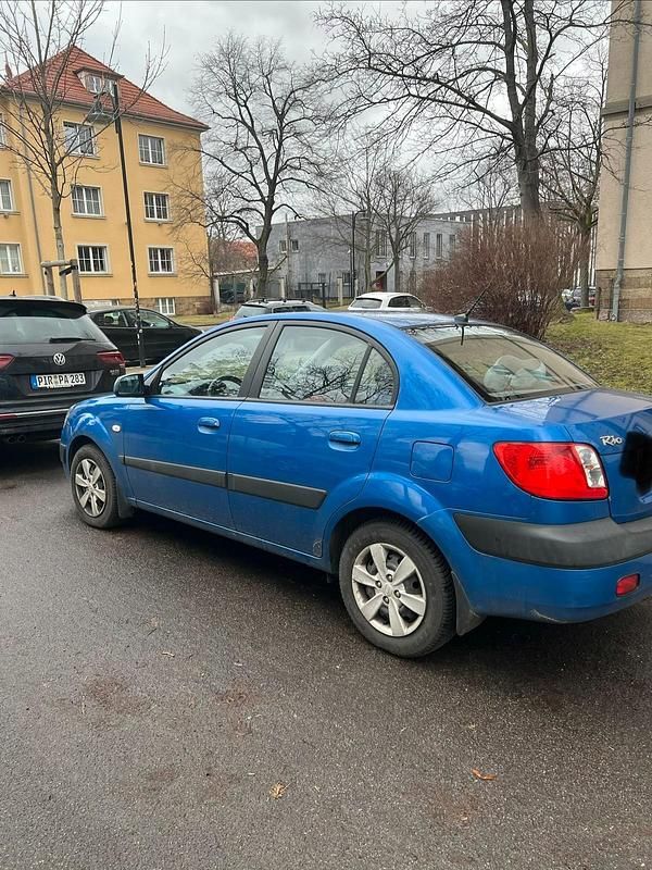 Gebraucht Kia Rio 96 PS (70 kW) 2009 Blau Limousine