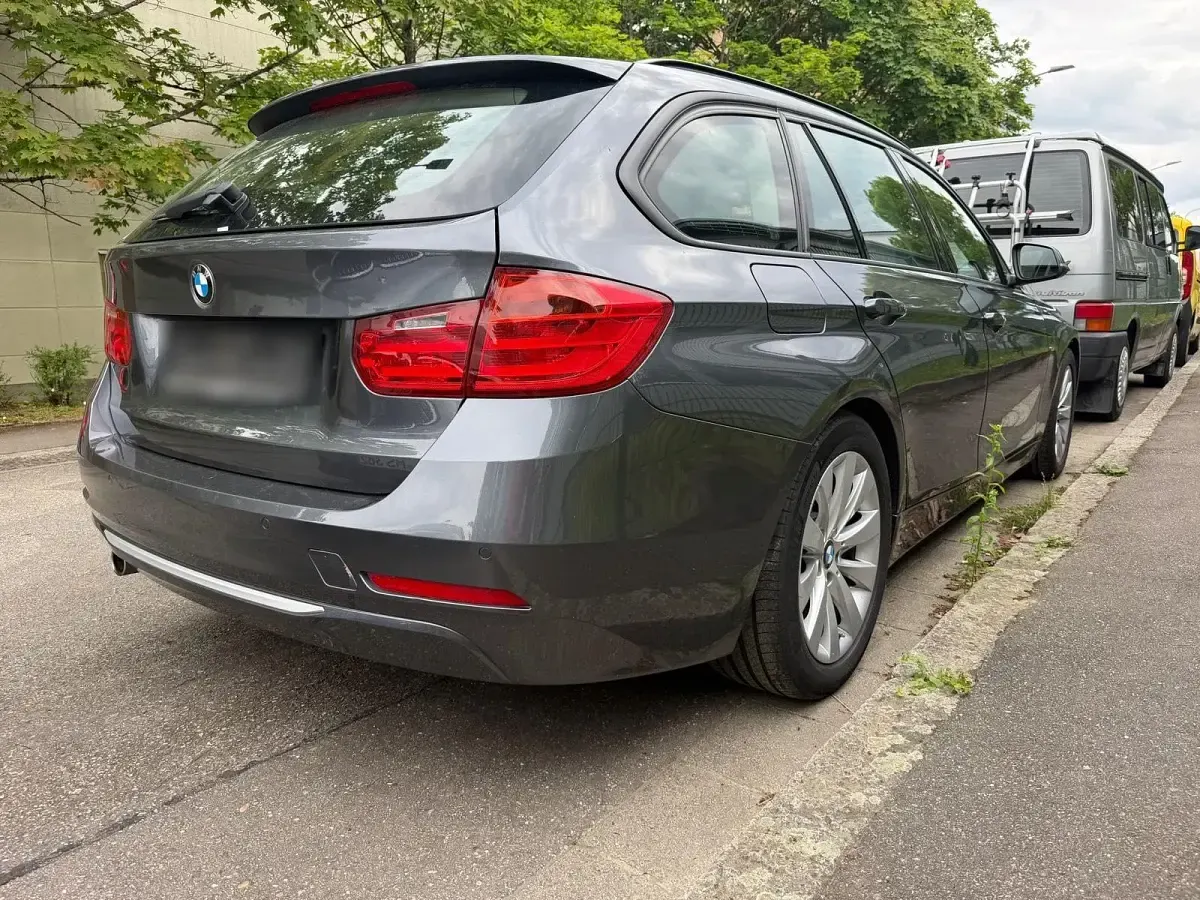 Gebraucht BMW 320 Sport Line 184 PS (135 kW) 2012 Kombi