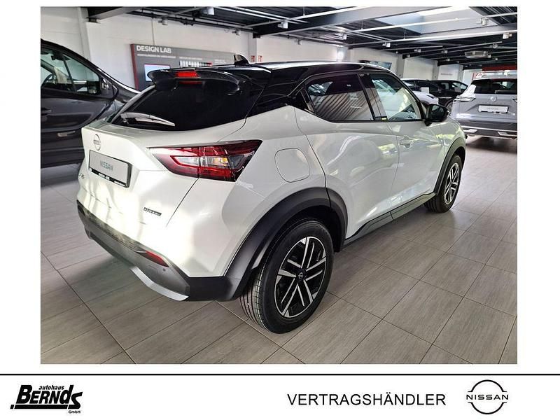 Neu Nissan Juke N-Connecta 143 PS (105 kW) 2025 Pearl white pearleffekt/ dach SUV