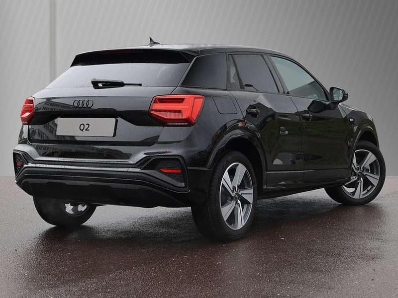 Gebraucht Audi Q2 S-Line 150 PS (110 kW) 2024 Mythosschwarz metallic SUV