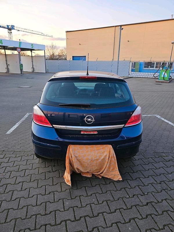 Gebraucht Opel Astra 107 PS (78 kW) 2005 Blau Kleinwagen