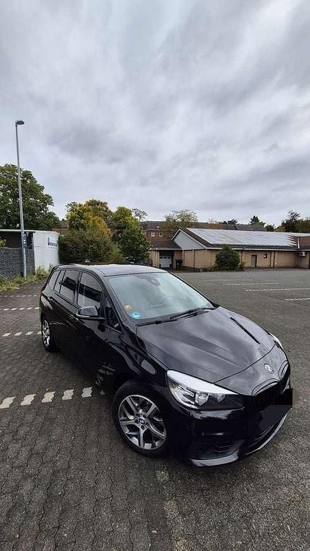 Gebraucht 2015 BMW 218 Gran Tourer M Sport Van / Kleinbus | 10.000 € (Guter Preis) - Bild 1/4