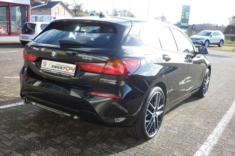 Gebraucht BMW 118 Advantage 140 PS (102 kW) 2020 Schwarz 2 Kleinwagen