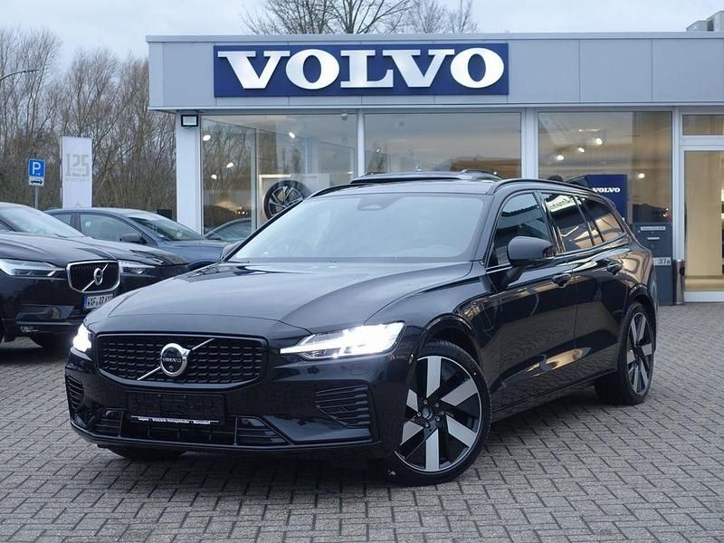 Schwarz Gebraucht 2025 Volvo V60 Plus Kombi | 39.900 € (Guter Preis) - Bild 1/4