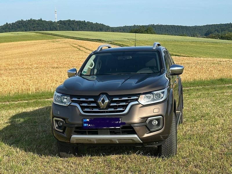 Braun Gebraucht 2019 Nissan Navara Abholung | 19.300 € (Guter Preis) - Bild 1/4