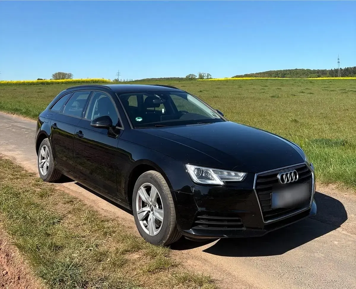 Second-hand Audi A4 155 CP (114 kW) 2017 Negru Break