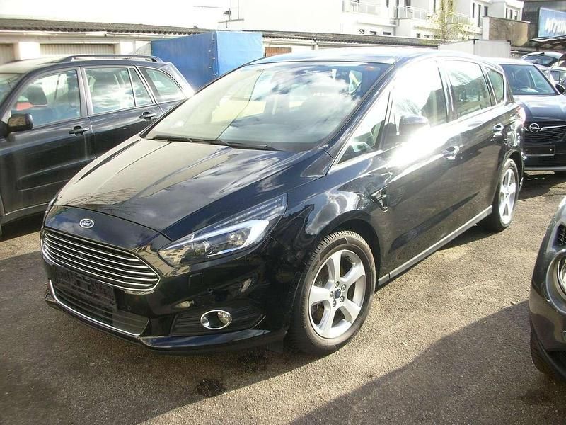 Gebraucht Ford S-MAX Titanium 150 PS (110 kW) 2016 Iridiumschwarz metallic Van / Kleinbus