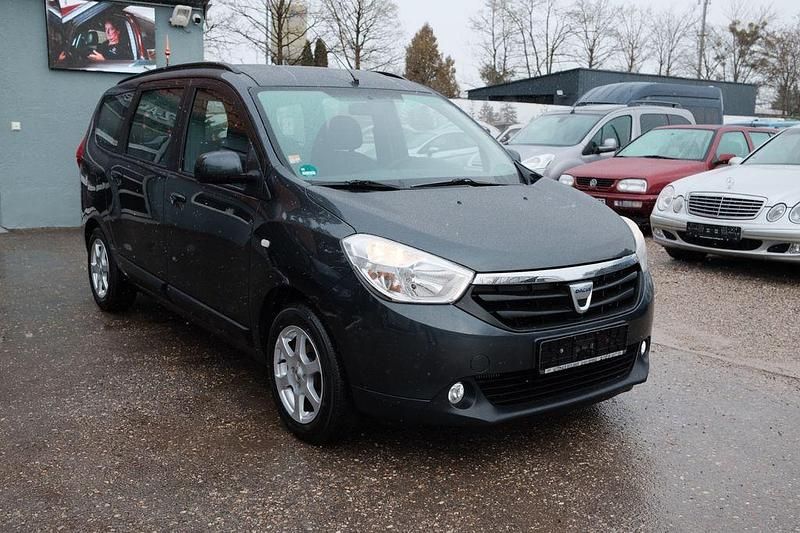 Gebraucht Dacia Lodgy Lauréate 107 PS (78 kW) 2012 Silber Van / Kleinbus